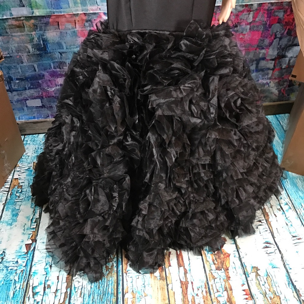 Sherri Hill Black Plunging V-Neck Mermaid Gown with Ruffled Skirt - Picture 9 of 11